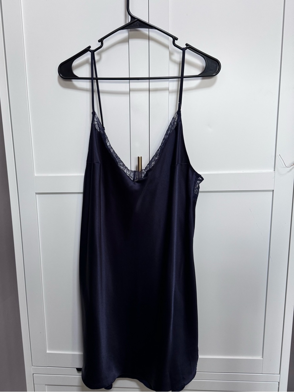 Victoria's Secret's classic V-neck satin slip chemise With Lace Trim XL Navy